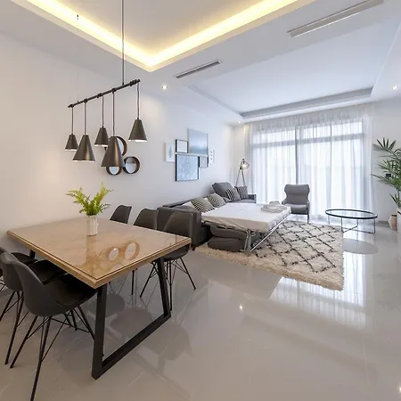 La Laguna I Luxury Apartamento *